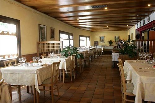 Crimea Wine Hotel Chiavenna Zewnętrze zdjęcie