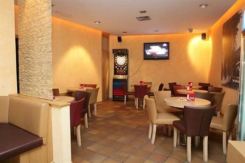 Crimea Wine Hotel Chiavenna Zewnętrze zdjęcie
