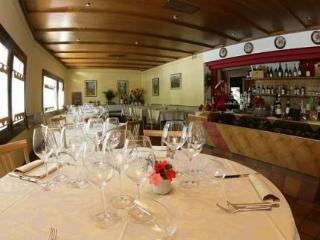 Crimea Wine Hotel Chiavenna Zewnętrze zdjęcie